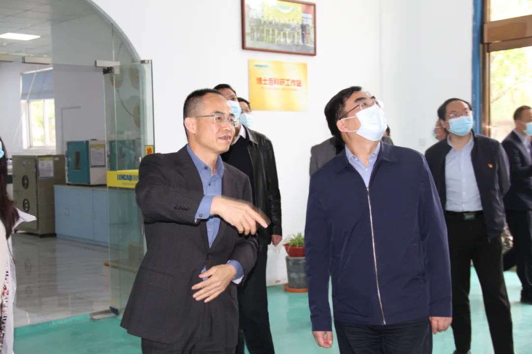 合肥市副市長朱勝利一行領(lǐng)導(dǎo)蒞臨朗凱奇科技股份有限公司考察指導(dǎo)工作 朗凱奇防水,防水涂料廠家,防水材料,自愈合防水系統(tǒng),防水工程